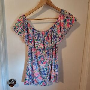 Willie Pulitzer off the shoulder blouse with ruffle detail. Size Large